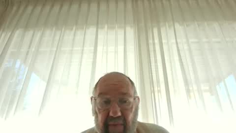 Snapshot of fredaldavid chatting on 01.26.25 David Fredal online show from 01.26.25