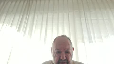 Snapshot of fredaldavid chatting on 10.05.25 David Fredal online show from 10.05.25