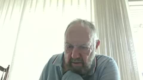 Snapshot of fredaldavid chatting on 10.08.25 David Fredal online show from 10.08.25