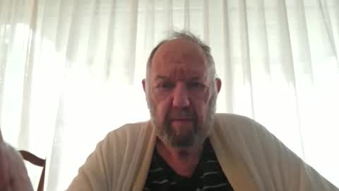 Snapshot of fredaldavid chatting on 10.16.25 David Fredal online show from 10.16.25