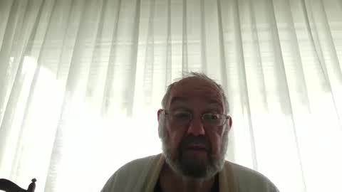 Snapshot of fredaldavid chatting on 10.18.25 David Fredal online show from 10.18.25