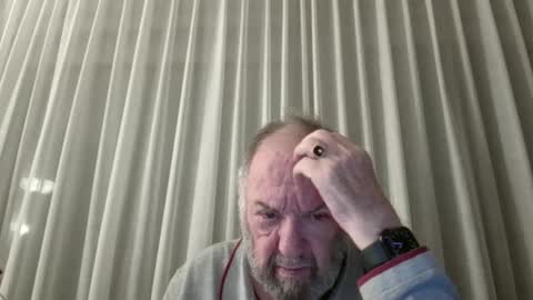 Snapshot of fredaldavid chatting on 10.23.25 David Fredal online show from 10.23.25