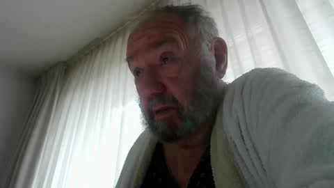 Snapshot of fredaldavid chatting on 11.09.25 David Fredal online show from 11.09.25