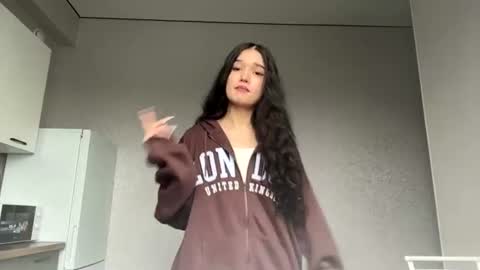 Mia online show from 07.03.26