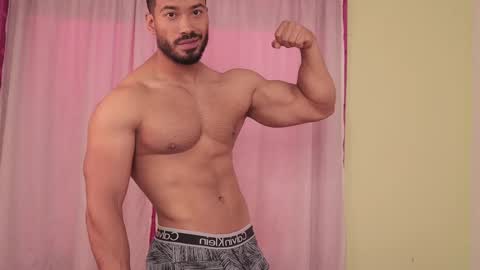 Snapshot of freddsexxx chatting on 09.18.25 FredSeXXX online show from 09.18.25
