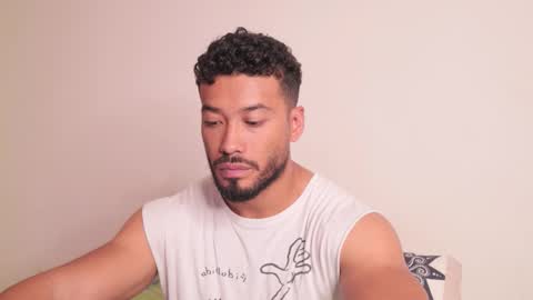 Snapshot of freddsexxx chatting on 11.10.25 FredSeXXX online show from 11.10.25