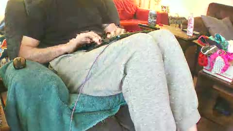 Snapshot of fredjohnson2112 chatting on 04.26.26 fredjohnson2112 online show from 04.26.26