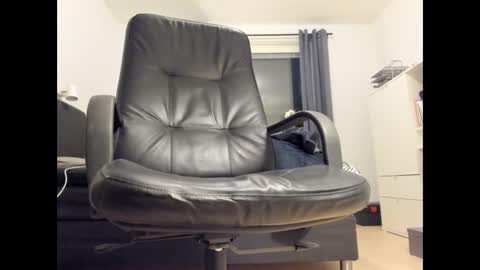 Snapshot of fredrik386959 chatting on 01.08.25 Fredrik online show from 01.08.25