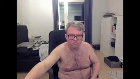 Snapshot of fredrik386959 chatting on 01.13.25 Fredrik online show from 01.13.25