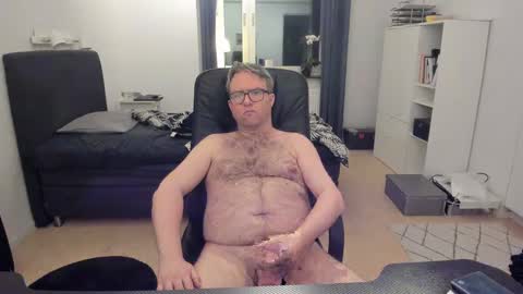 Snapshot of fredrik386959 chatting on 01.24.25 Fredrik online show from 01.24.25