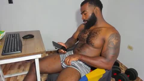 Snapshot of freedom_24 chatting on 12.22.25 shakur online show from 12.22.25