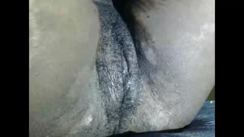 Snapshot of freelady1011 chatting on 12.14.25 babyyo online show from 12.14.25