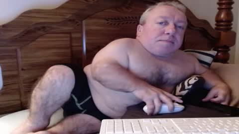 Cute Lil Man online show from 10.19.25
