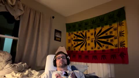 Snapshot of freezeskiii chatting on 09.15.25 freezeskiii online show from 09.15.25