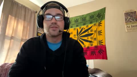 Snapshot of freezeskiii chatting on 10.29.25 freezeskiii online show from 10.29.25