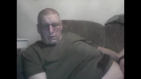 Snapshot of frefredo chatting on 04.01.26 fred online show from 04.01.26