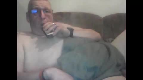 Snapshot of frefredo chatting on 04.19.26 fred online show from 04.19.26