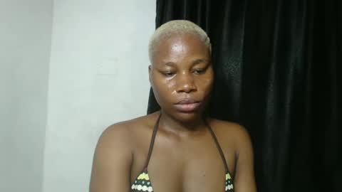 frekkymorelle online show from 02.11.25