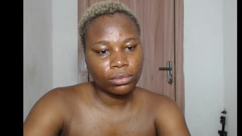 frekkymorelle online show from 10.10.25