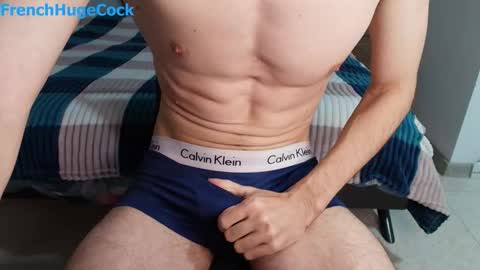 Snapshot of french_huge_cock chatting on 11.29.25 Manson FrenchHugeCock online show from 11.29.25