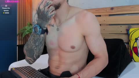 Snapshot of french_sexx chatting on 02.05.25 Xavier online show from 02.05.25