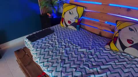 Snapshot of french_sexx chatting on 02.10.25 Xavier online show from 02.10.25