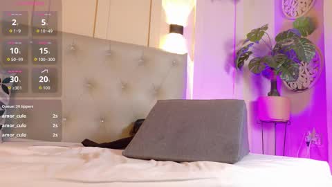 Snapshot of french_sexx chatting on 10.10.25 Xavier online show from 10.10.25