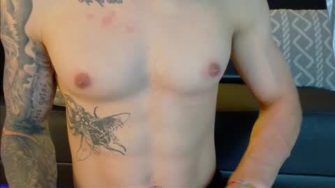 Snapshot of french_sexx chatting on 10.25.25 Xavier online show from 10.25.25