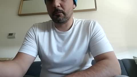 Snapshot of frenchhard0000 chatting on 03.03.25 Horny french hard online show from 03.03.25