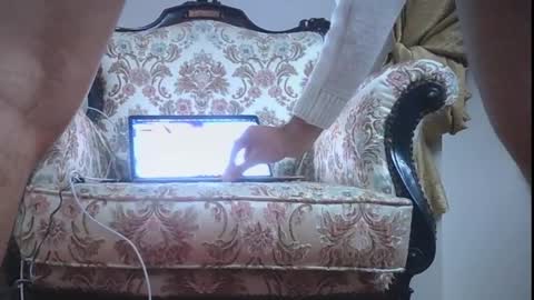 freshman  imonyou98 online show from 12.15.24