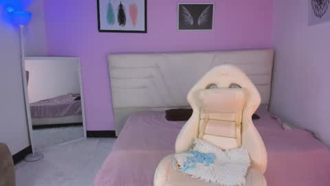 Snapshot of fresitalove01 chatting on 12.01.25 fresitalove01 online show from 12.01.25