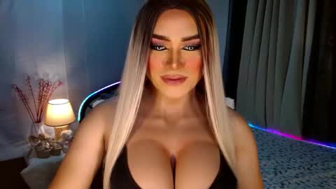 Miss Frea  online show from 11.04.25