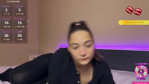 FreyaOliver online show from 10.14.25