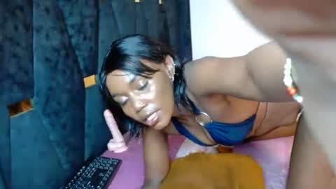 Snapshot of frianmak chatting on 12.16.24 Frian online show from 12.16.24