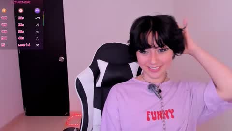 Snapshot of frida_lassi_ chatting on 01.11.26 frida_lassi_ online show from 01.11.26