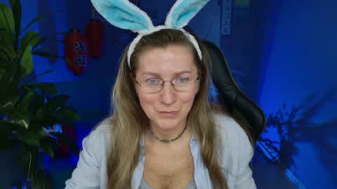 Frida Tander online show from 12.30.24