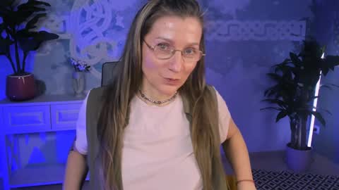 Frida Tander online show from 02.07.25