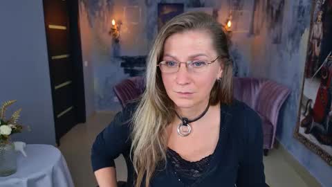 Frida Tander online show from 09.11.25