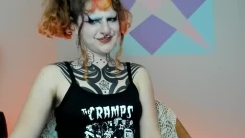 Snapshot of friskyflowers chatting on 03.22.26 cherry online show from 03.22.26