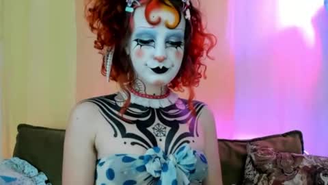 Snapshot of friskyflowers chatting on 04.14.26 cherry online show from 04.14.26