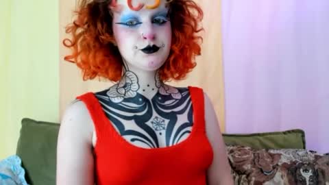 Snapshot of friskyflowers chatting on 04.29.26 cherry online show from 04.29.26