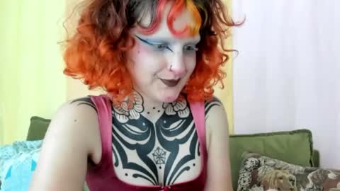Snapshot of friskyflowers chatting on 04.30.26 cherry online show from 04.30.26