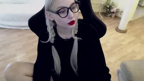 Lilith online show from 03.11.25