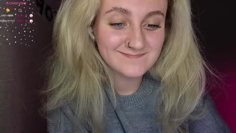 Snapshot of frosty_blueberries4 chatting on 12.08.24 ANA online show from 12.08.24