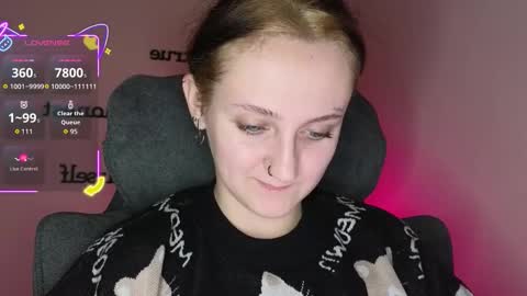 Snapshot of frosty_blueberries4 chatting on 11.07.25 ANA online show from 11.07.25