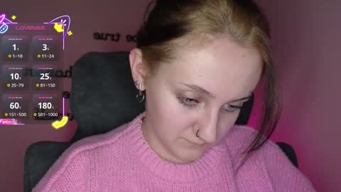 Snapshot of frosty_blueberries4 chatting on 11.10.25 ANA online show from 11.10.25