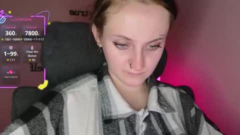 Snapshot of frosty_blueberries4 chatting on 11.13.25 ANA online show from 11.13.25