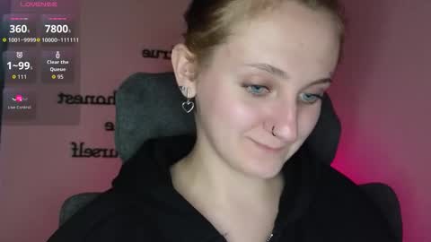 Snapshot of frosty_blueberries4 chatting on 11.18.25 ANA online show from 11.18.25