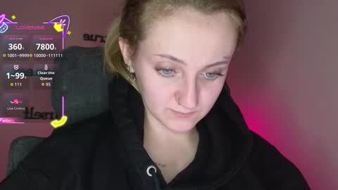 Snapshot of frosty_blueberries4 chatting on 11.29.25 ANA online show from 11.29.25