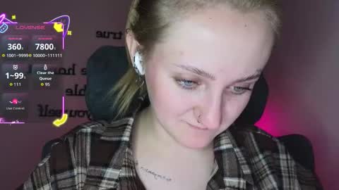 Snapshot of frosty_blueberries4 chatting on 11.30.25 ANA online show from 11.30.25